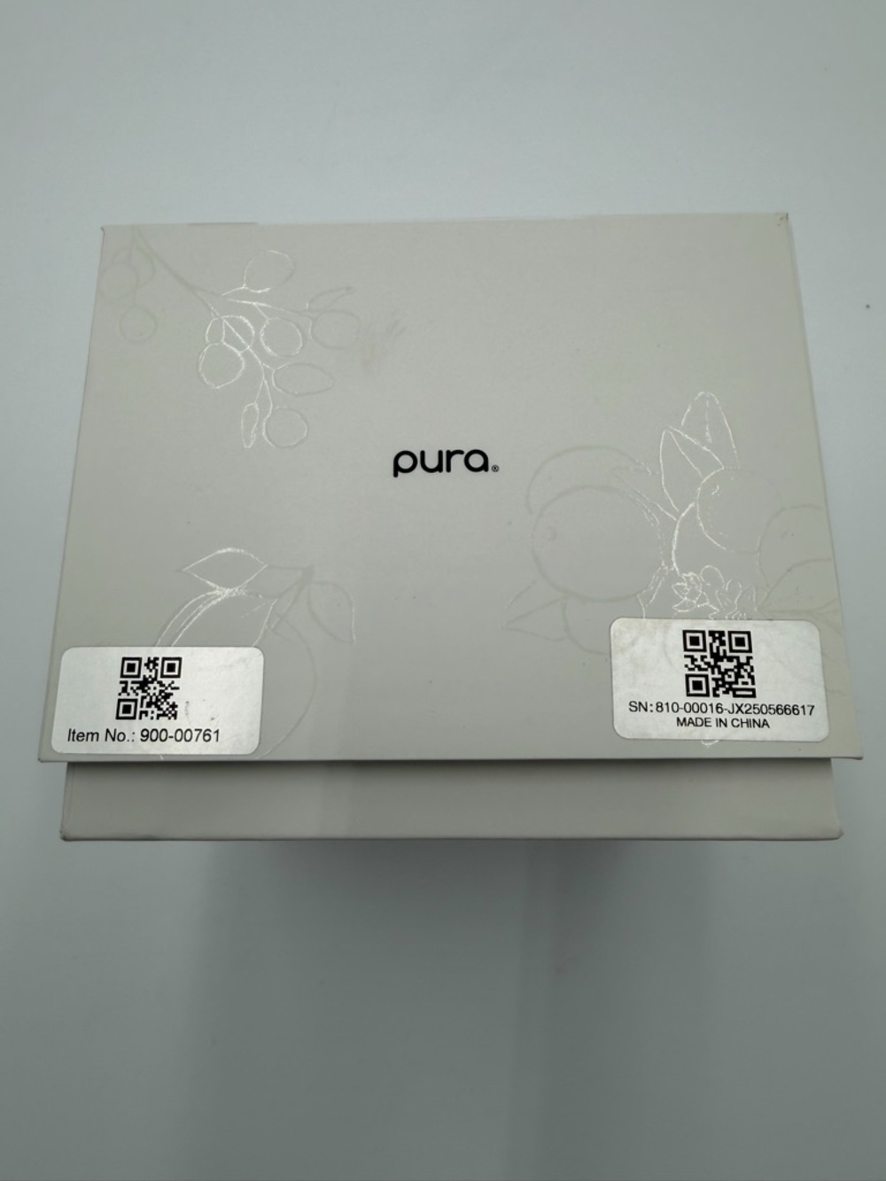 Pura Smart Fragrance Diffuser set including Linens & Surf and Yuzu Citron - Picture 6 of 6